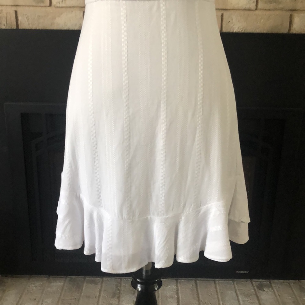 Jodi Kristopher White Ruffle Bottom Spaghetti Strap Open Back Dress size 1 - Picture 3 of 15